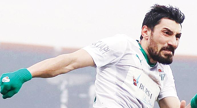 Fenerbahçe Şener Özbayrak'ı transfer etti! Fenerbahçe Şener Özbayrak'ı transfer etti!