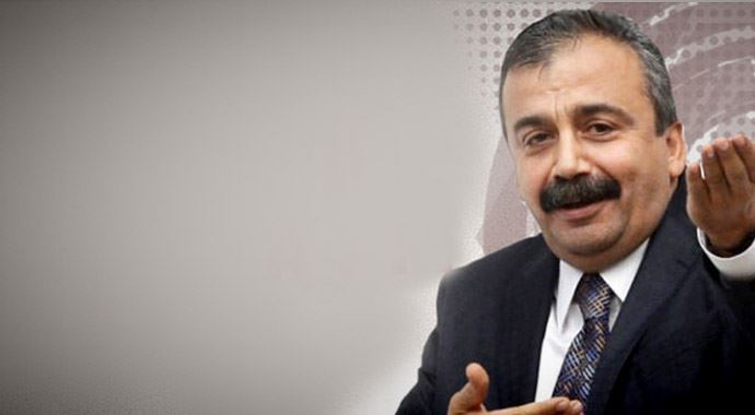 Sırrı Süreyya Önder'den MHP itirafı Sırrı Süreyya Önder'den MHP itirafı