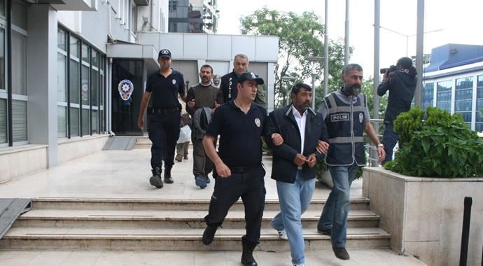 Bursa'daki bir düğünde 3 kişinin öldüğü saldırıda sıcak gelişme! Bursa'daki bir düğünde 3 kişinin öldüğü saldırıda sıcak gelişme!