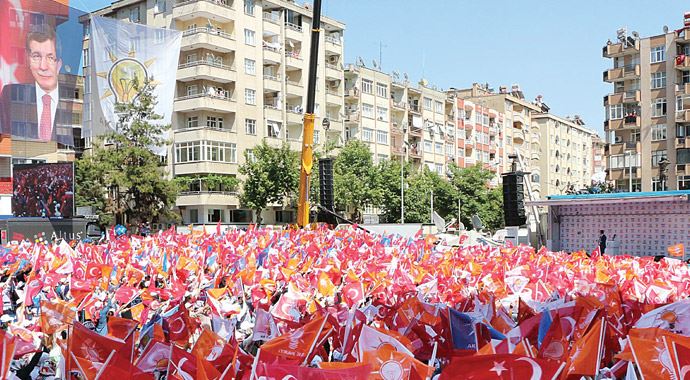 Başbakan'la her telden: 'Millet hoca biz talebeyiz' Başbakan'la her telden: 'Millet hoca biz talebeyiz'