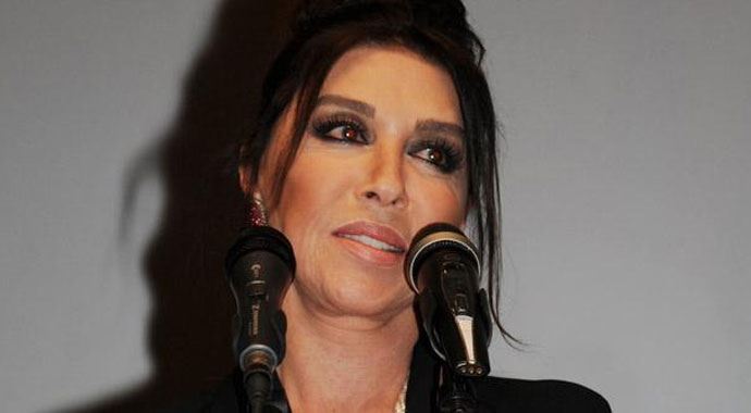 Ünlü isimden hayranlarını üzecek haber