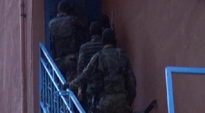 İstanbul&#039;da iki ilçeye şafak operasyonu