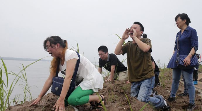 Çin&#039;deki gemi kazasında 431 cesede ulaşıldı