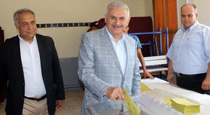 Binali Yıldırım oyunu kullandı Binali Yıldırım oyunu kullandı