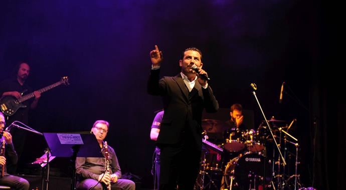 Ferhat Göçer'den Londra'da müzik ziyafeti Ferhat Göçer'den Londra'da müzik ziyafeti