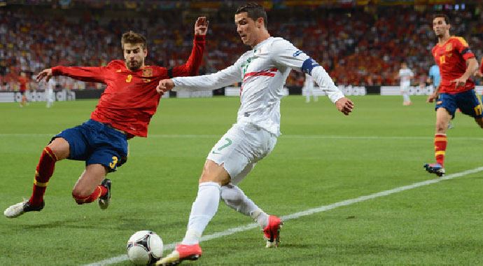 Pique&#039;den Ronaldo&#039;ya imalı gönderme