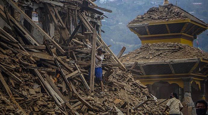 Nepal deprem yaralarını sarmakta zorlanıyor Nepal deprem yaralarını sarmakta zorlanıyor