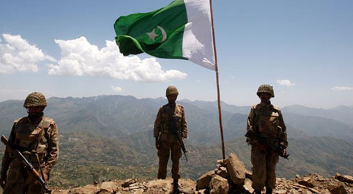 Pakistan&#039;da 12 Taliban üyesi öldürüldü