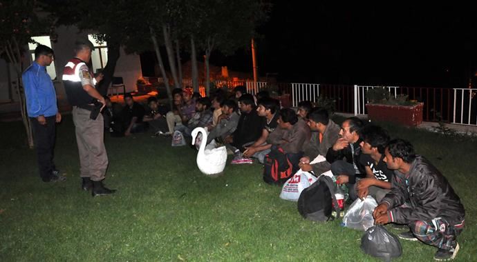 Çanakkale'de 23 kaçak daha yakalandı Çanakkale'de 23 kaçak daha yakalandı