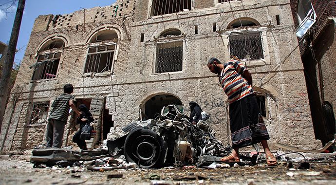Yemen'de 1200 mahkum firar etti Yemen'de 1200 mahkum firar etti