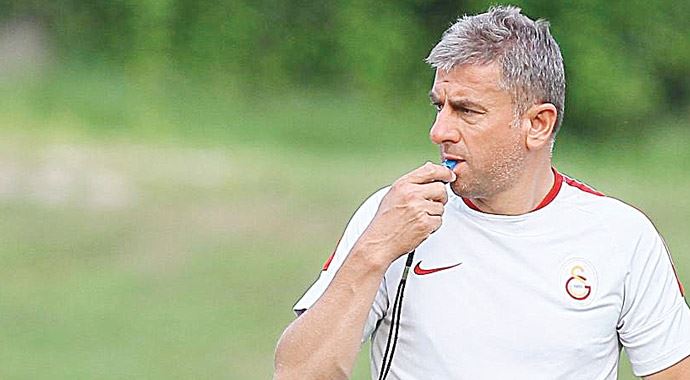 Hamza Hamzaoğlu, taraftarın transfer tepkisini eleştirdi Hamza Hamzaoğlu, taraftarın transfer tepkisini eleştirdi
