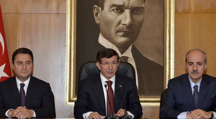 Davutoğlu, koalisyon için görüşme takvimini açıkladı Davutoğlu, koalisyon için görüşme takvimini açıkladı