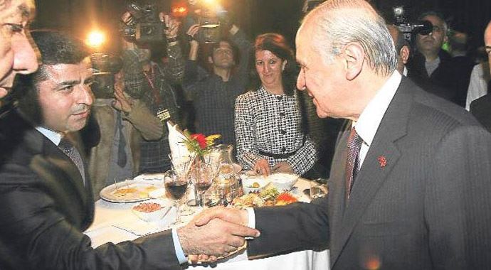 MHP ve HDP aynı kabinede birlikte çalışacak mı? MHP ve HDP aynı kabinede birlikte çalışacak mı?