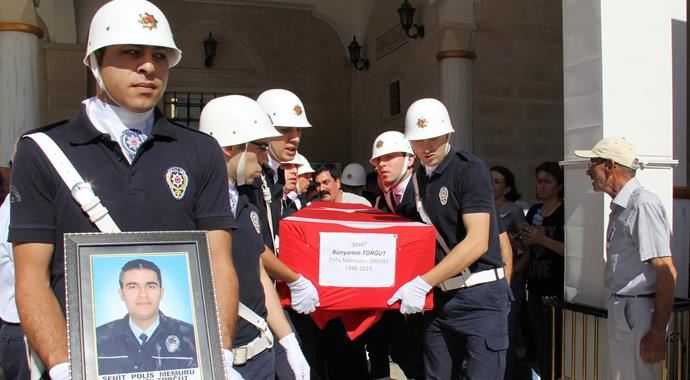 Siirt'te şehit edilen polisin katili bakın kim çıktı! Siirt'te şehit edilen polisin katili bakın kim çıktı!