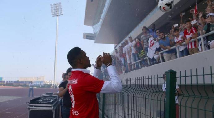 Antalyaspor&#039;da Eto&#039;o formaları satışa çıktı