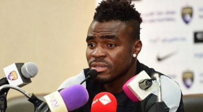 Emenike yeni takımıyla imzaladı