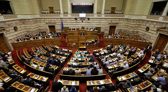 Yunanistan Parlamentosu yeni teklifleri onayladı