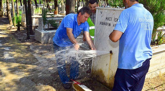 Hırsızlar mezarlıklara dadandı! Öyle bir şey çalıyorlar ki...