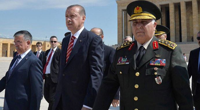 Orgeneral Özel ve Abdullah Atay emekli olacak