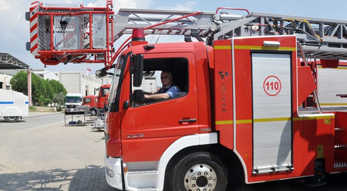 İzmir'den 35 ülkeye itfaiye aracı ihraç ediliyor İzmir'den 35 ülkeye itfaiye aracı ihraç ediliyor