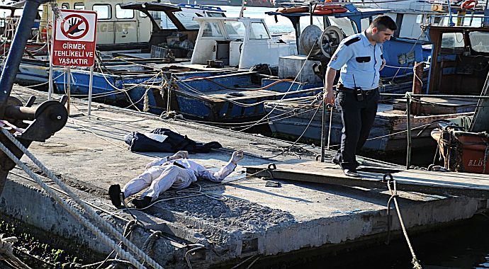 İstanbul'daki cesedi balıkçılar buldu İstanbul'daki cesedi balıkçılar buldu