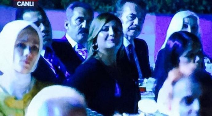 Cumhurbaşkanı Erdoğan sanatçılarla iftar yaptı
