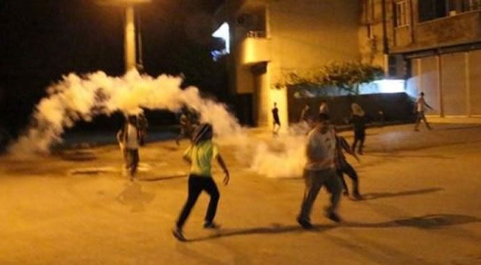 Mardin'de polise saldırı! Mardin'de polise saldırı!