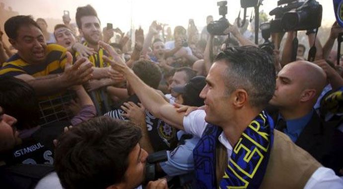 Van Persie'nin ilk sözleri, 'Sizi mutlu edeceğim' Van Persie'nin ilk sözleri, 'Sizi mutlu edeceğim'