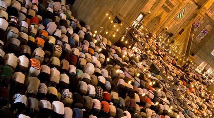 Cumadan cumaya camiye... Cumadan cumaya camiye...