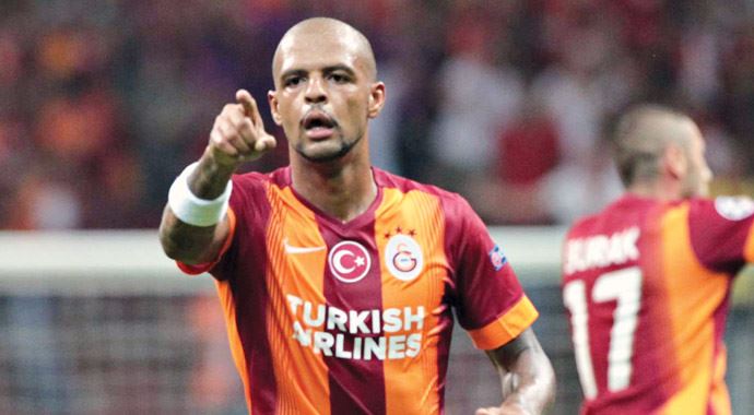 Melo Cruzeiro'ya imzalıyor Melo Cruzeiro'ya imzalıyor