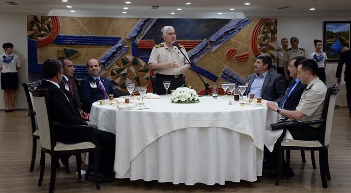 Necdet Özel&#039;den köy korucularına iftar