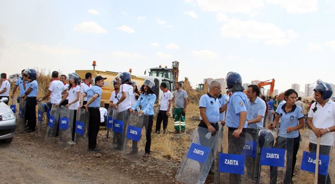 Diyarbakır'da gerginlik! 2 kişi yaralandı Diyarbakır'da gerginlik! 2 kişi yaralandı