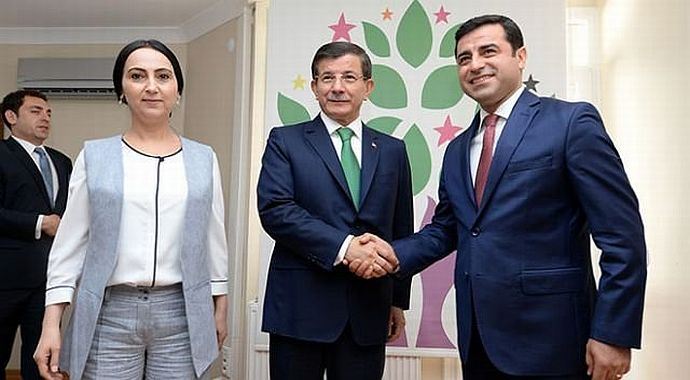 AK Parti-HDP görüşmesi başladı AK Parti-HDP görüşmesi başladı