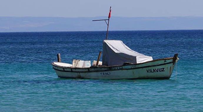 Balıkçı teknede ölü bulundu Balıkçı teknede ölü bulundu
