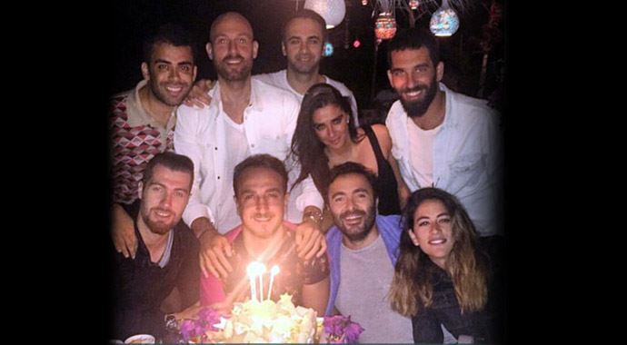 Arda-Aslıhan tatilinin faturası 22 bin 500 lira Arda-Aslıhan tatilinin faturası 22 bin 500 lira