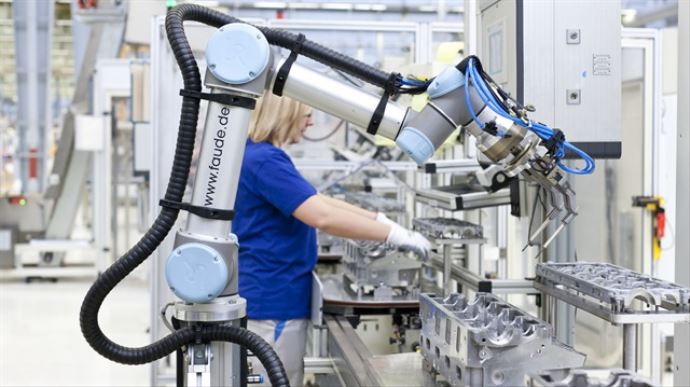 Robot, işçiyi öldürdü Robot, işçiyi öldürdü