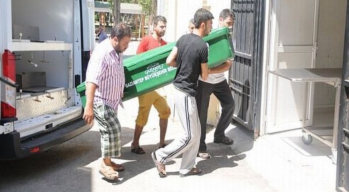 Suriyeliler birbirine girdi: 2 ölü, 1 yaralı Suriyeliler birbirine girdi: 2 ölü, 1 yaralı