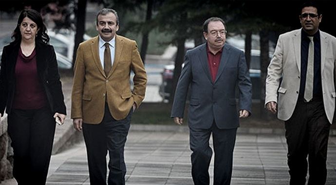 HDP'ye ağır darbe! HDP'ye ağır darbe!