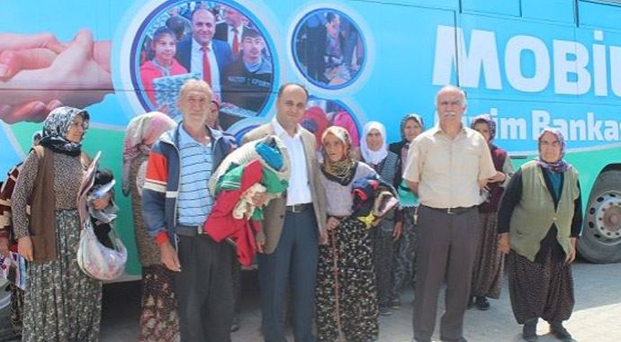 Mobil Giyim Bankası yola çıktı