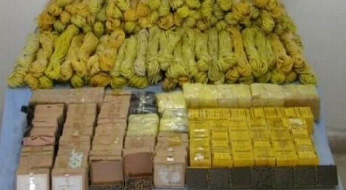 Urfa'da durdurulan araçtan çıkanlar korkuttu Urfa'da durdurulan araçtan çıkanlar korkuttu