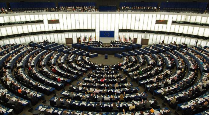 Avrupa Parlamentosu&#039;nda Srebrenica anması