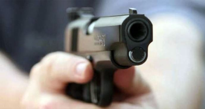 ABD'de üniversite yakınlarında silahlı saldırı: 3 ölü ABD'de üniversite yakınlarında silahlı saldırı: 3 ölü