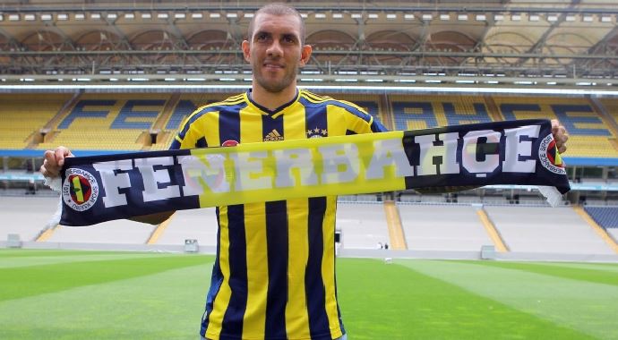 Fernandao, Robin van Persie'ye meydan okudu Fernandao, Robin van Persie'ye meydan okudu