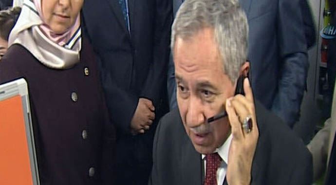 Arınç&#039;ı dehşete düşüren telefon!