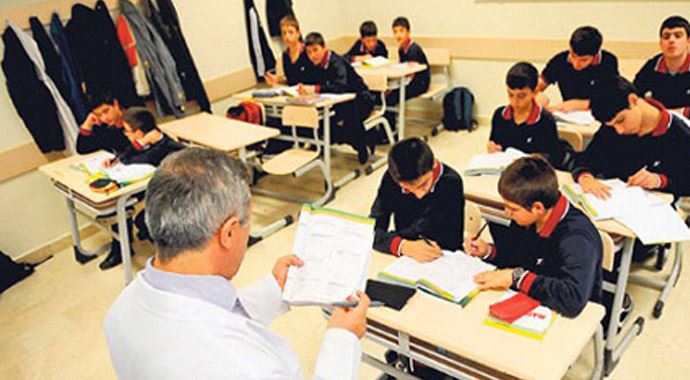 Liseye kayıtta 18 yaş sınırı kaldırıldı Liseye kayıtta 18 yaş sınırı kaldırıldı