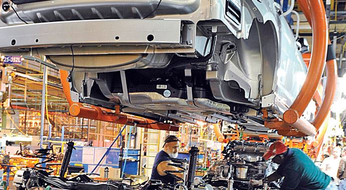 Sanayi üretimine otomotiv darbesi