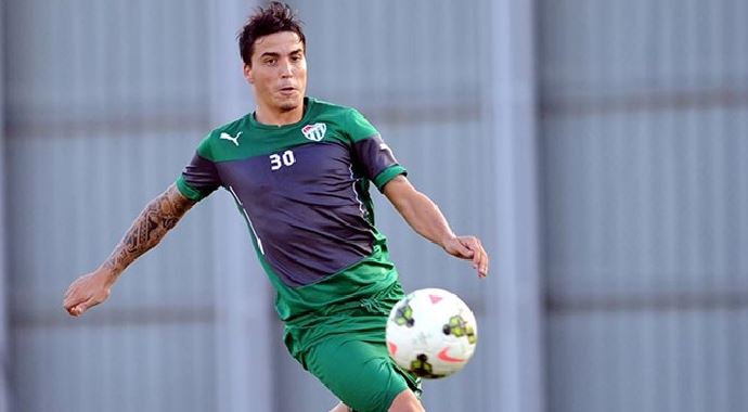 Bursaspor Josue&#039;yi 1 yıllığına yeniden kiraladı