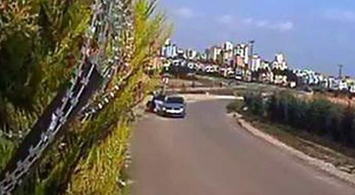 Lüks araba ile koyun çalarken yakalandılar Lüks araba ile koyun çalarken yakalandılar