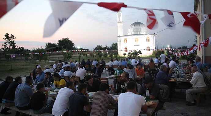 TİKA&#039;dan Gürcistan&#039;daki Karapapak Türklerine iftar