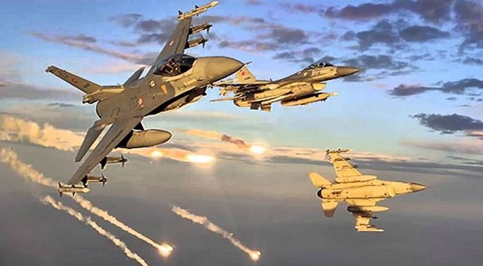 TSK&#039;nın hava operasyonları PKK&#039;yı 3&#039;e böldü